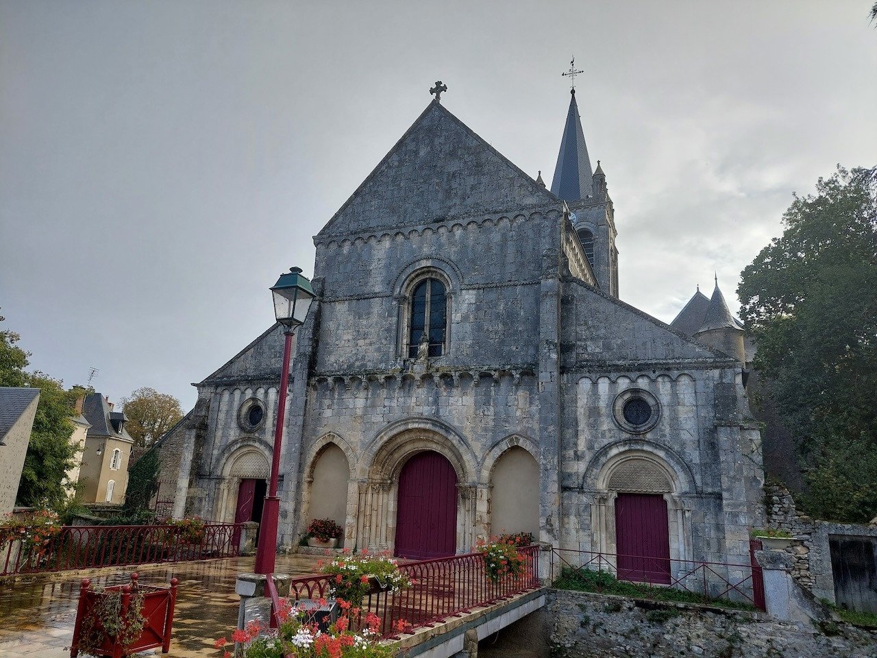 Micro col de cygne sur un ambon d'église, réglage anti-Larsen